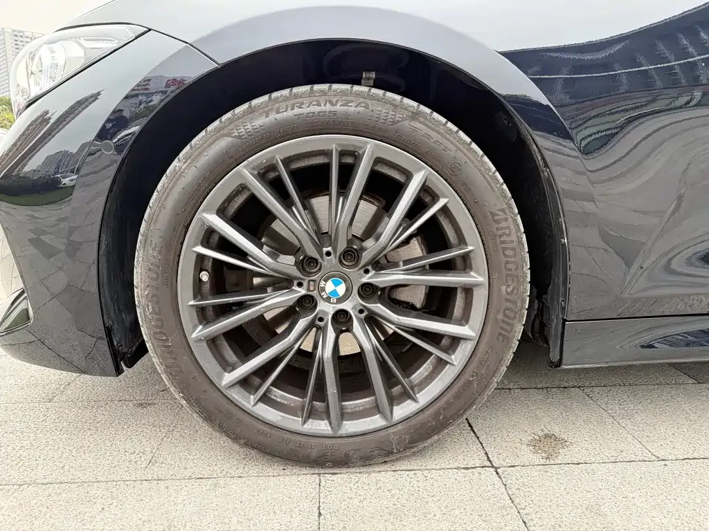 BMW 3 Series 2024 из CN, фото 10