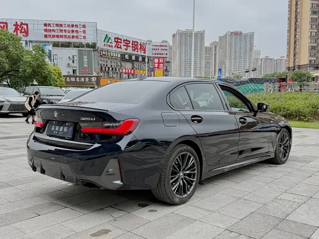 BMW 3 Series 2024 из CN, фото 7