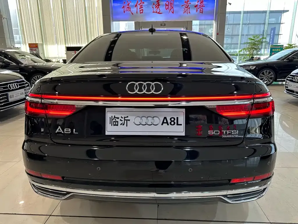 Audi A8 2022 из CN, фото 3