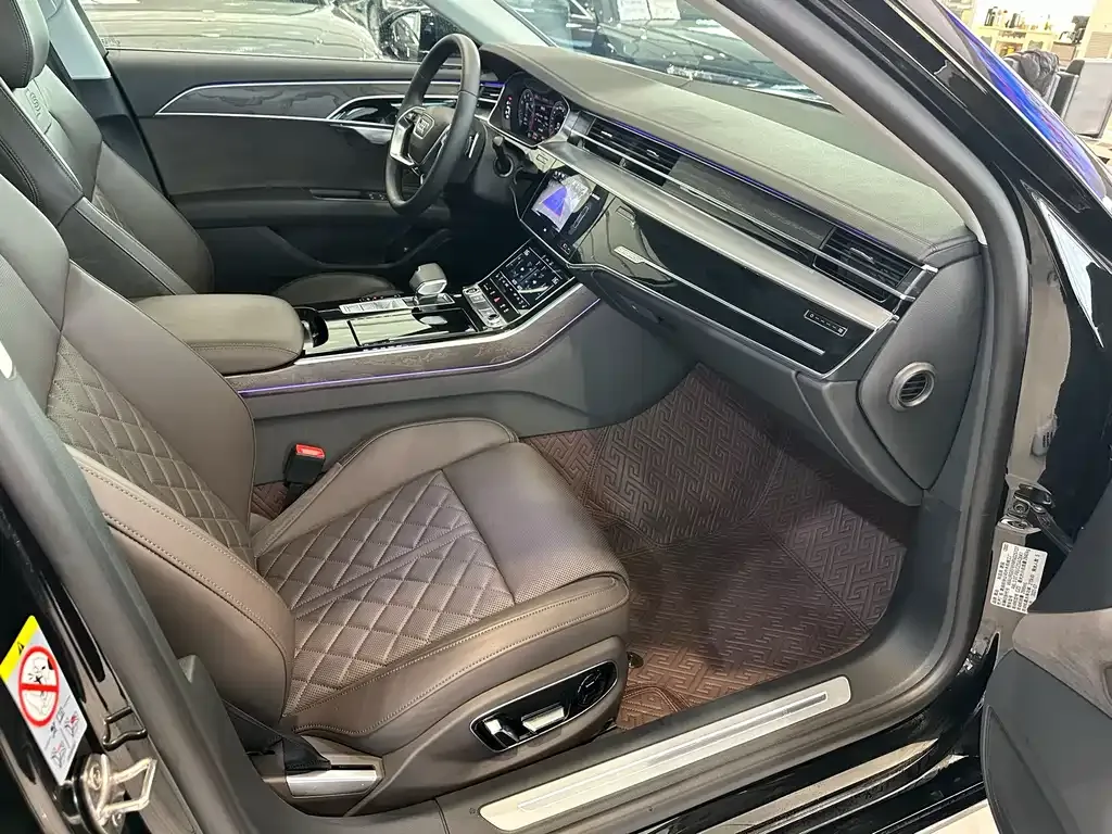 Audi A8 2022 из CN, фото 6