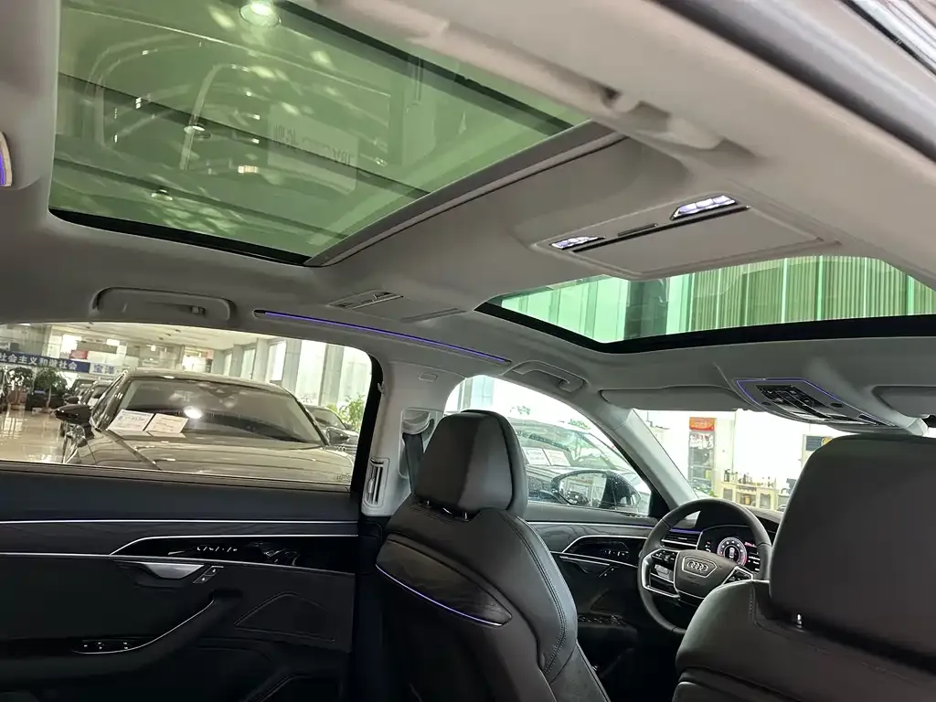Audi A8 2022 из CN, фото 8