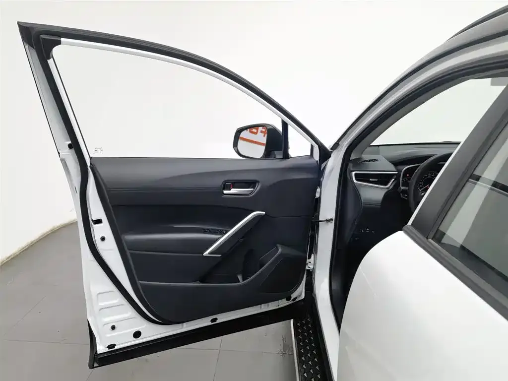 Toyota Frontlander 2022 из CN, фото 8