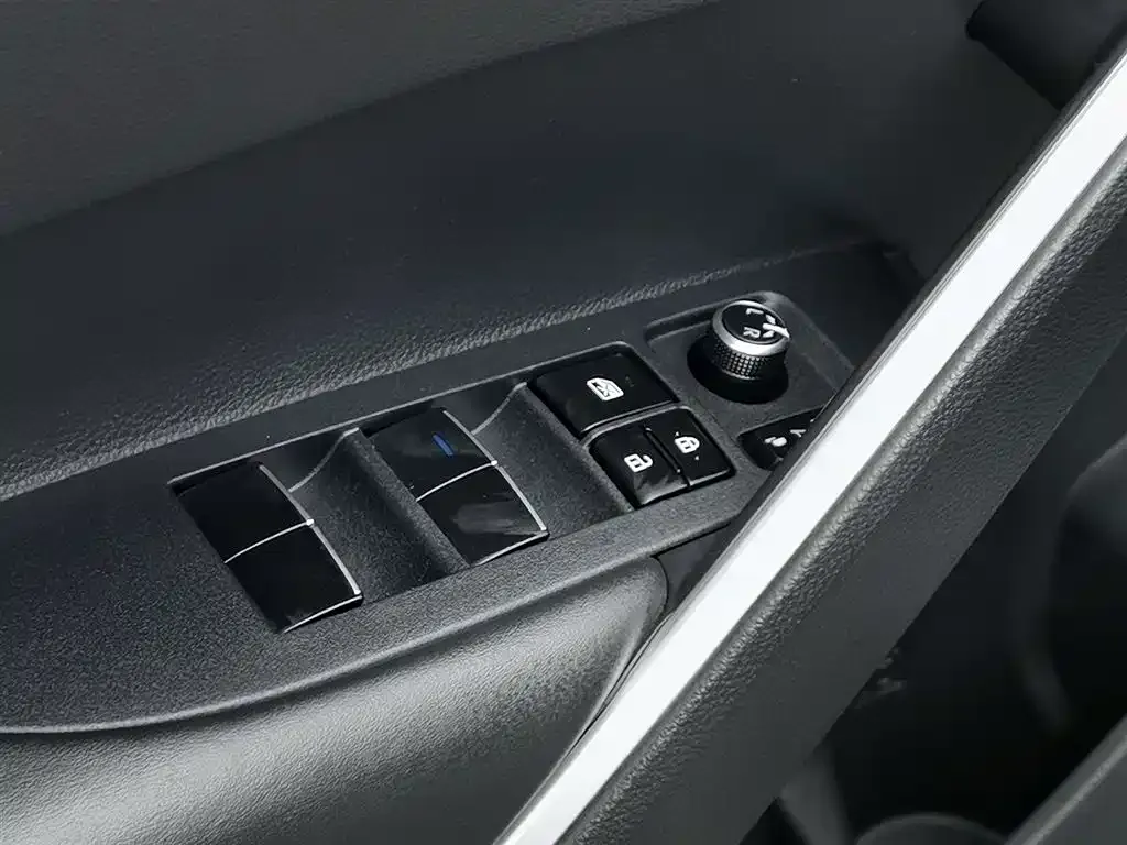 Toyota Frontlander 2022 из CN, фото 9