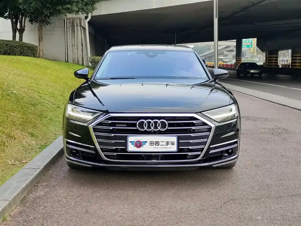 Audi A8 2021 из CN, фото 2