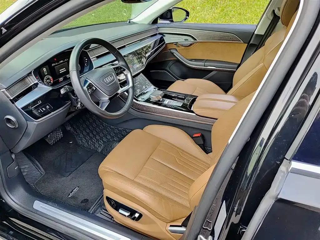Audi A8 2021 из CN, фото 7