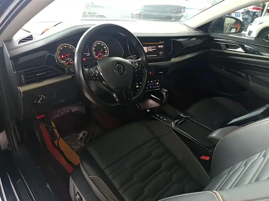 Volkswagen Passat 2021 из CN, фото 10