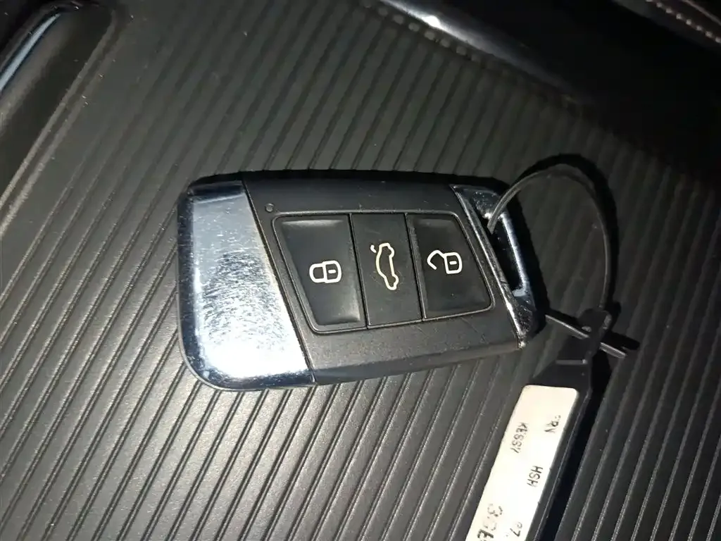 Volkswagen Passat 2021 из CN, фото 9