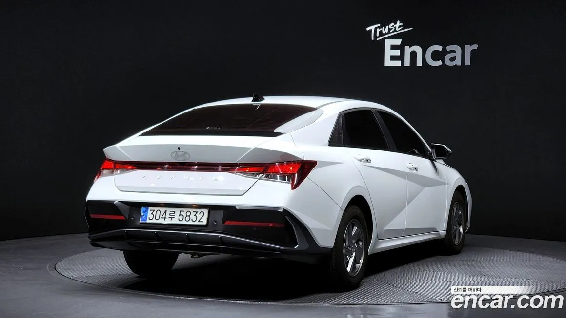Hyundai AVANTE — фото 2