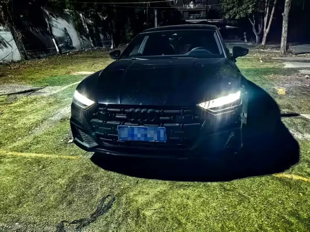 Audi A7L 2024 из CN, фото 2