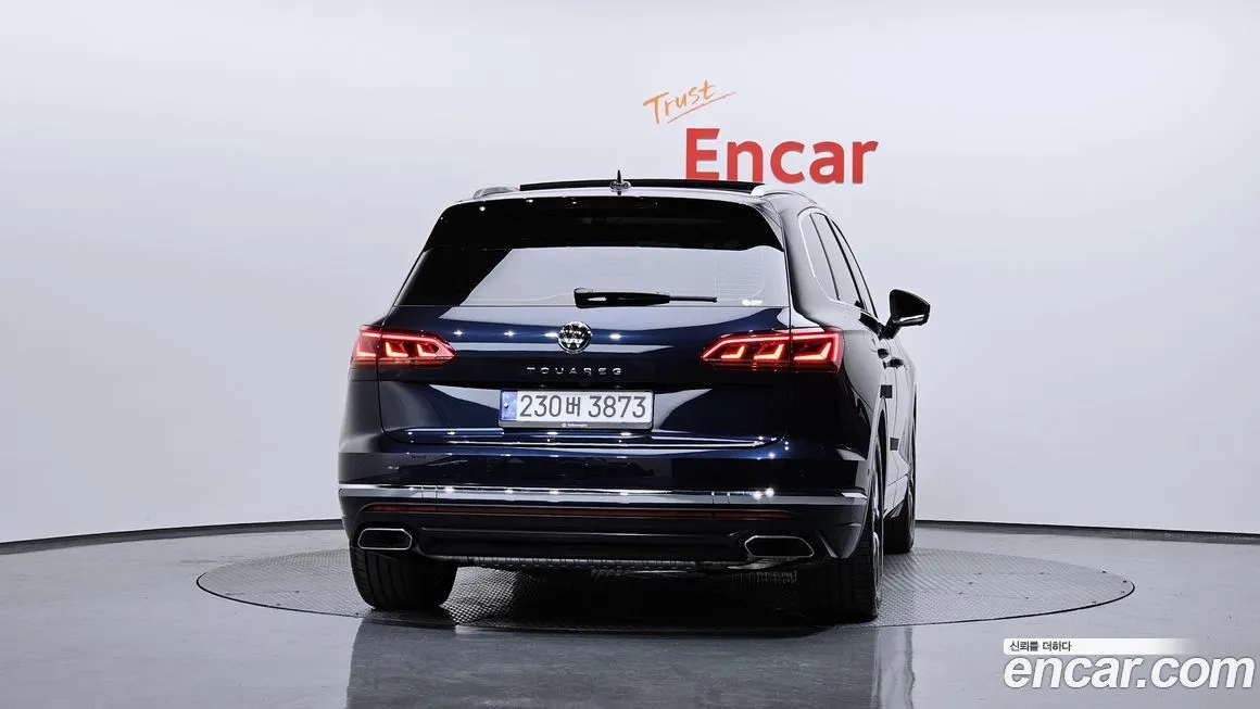 Volkswagen Touareg — фото 4
