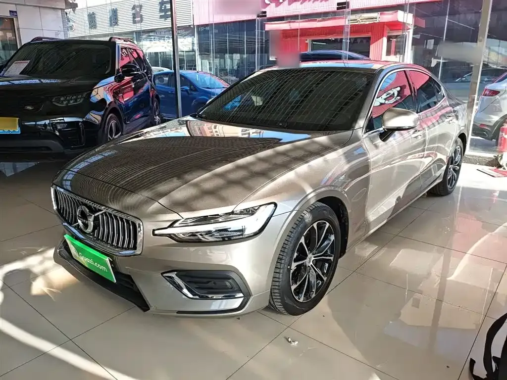Volvo S60 2021 из CN, фото 1