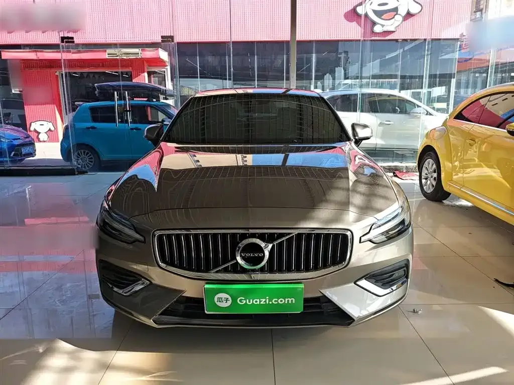 Volvo S60 2021 из CN, фото 3