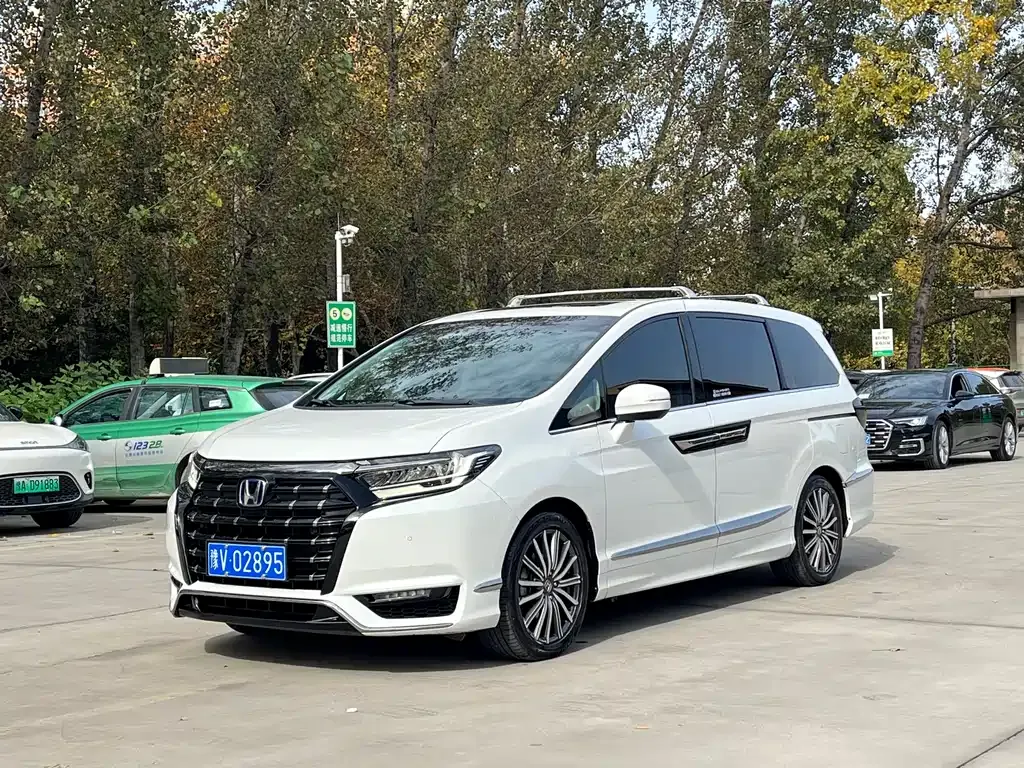 Honda Elysion 2023 из CN, фото 1