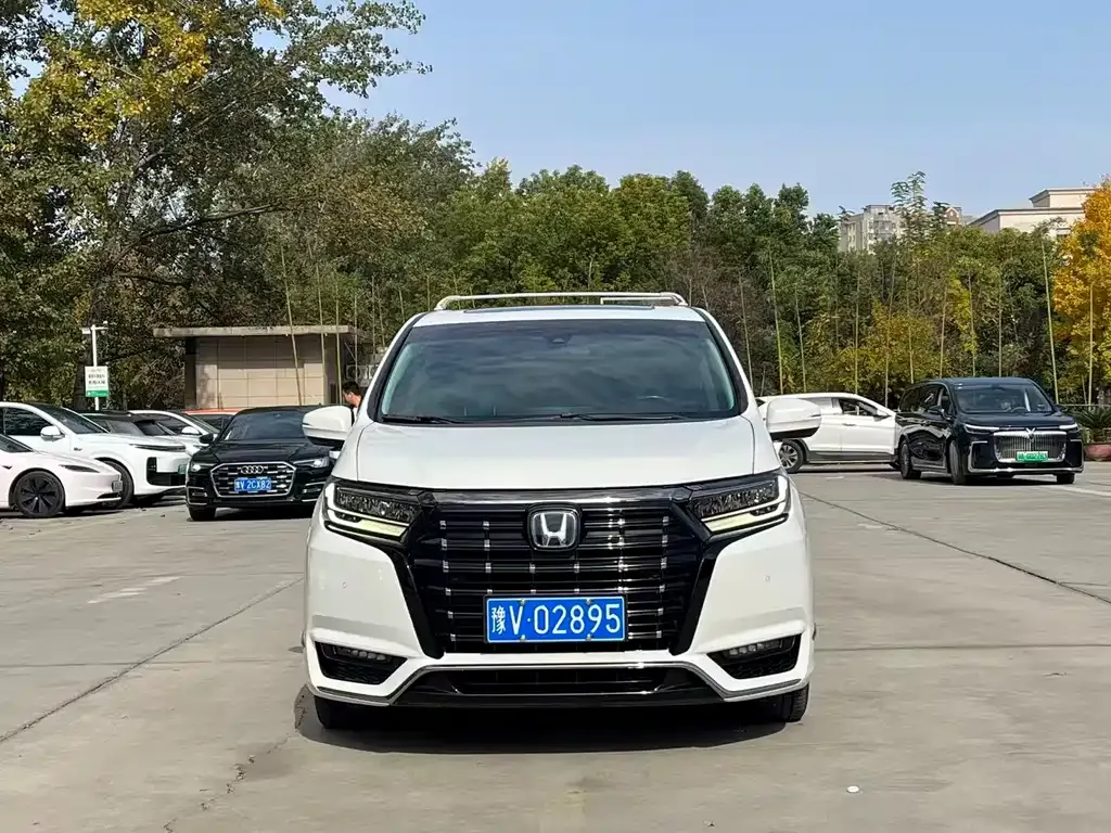Honda Elysion 2023 из CN, фото 2