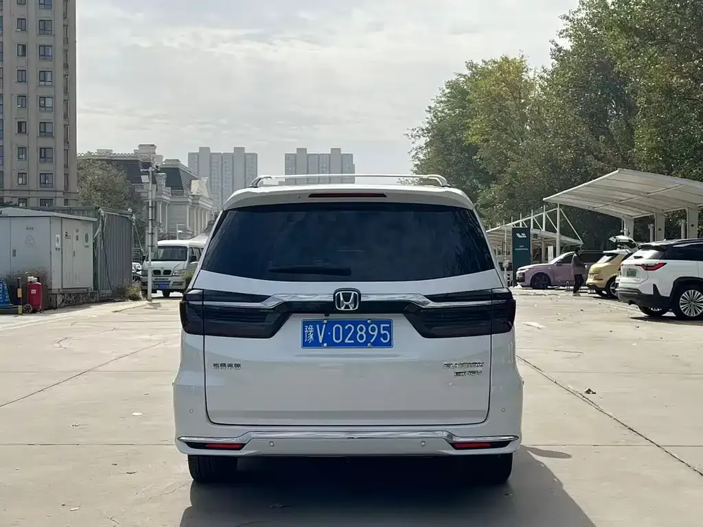 Honda Elysion 2023 из CN, фото 6