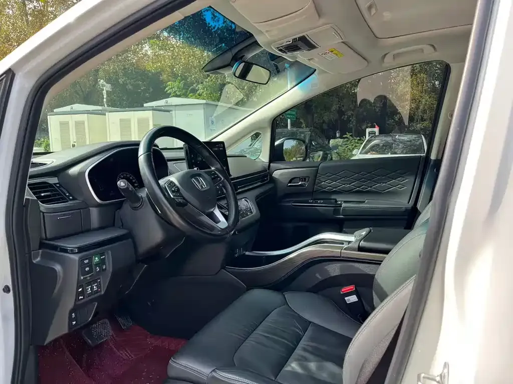 Honda Elysion 2023 из CN, фото 9