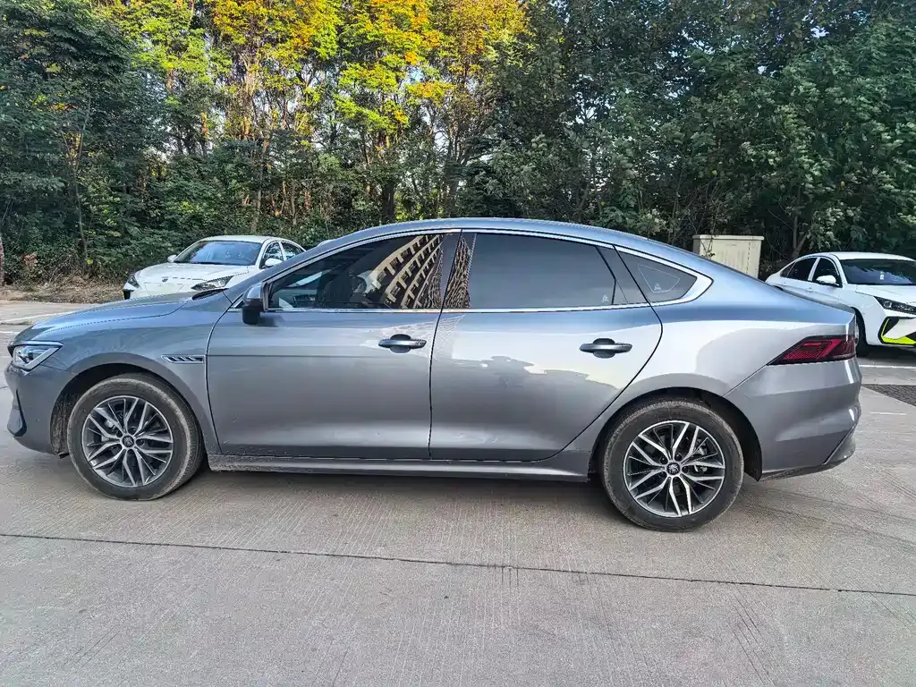 BYD Qin PLUS 2023 из CN, фото 6