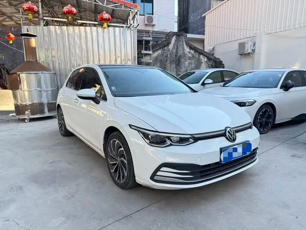 Volkswagen Golf 2023 из CN, фото 3