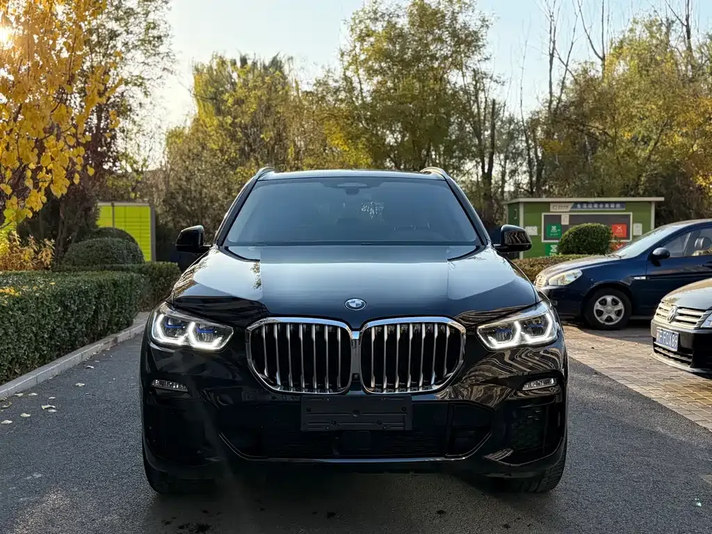 BMW X5 (Import) — фото 2