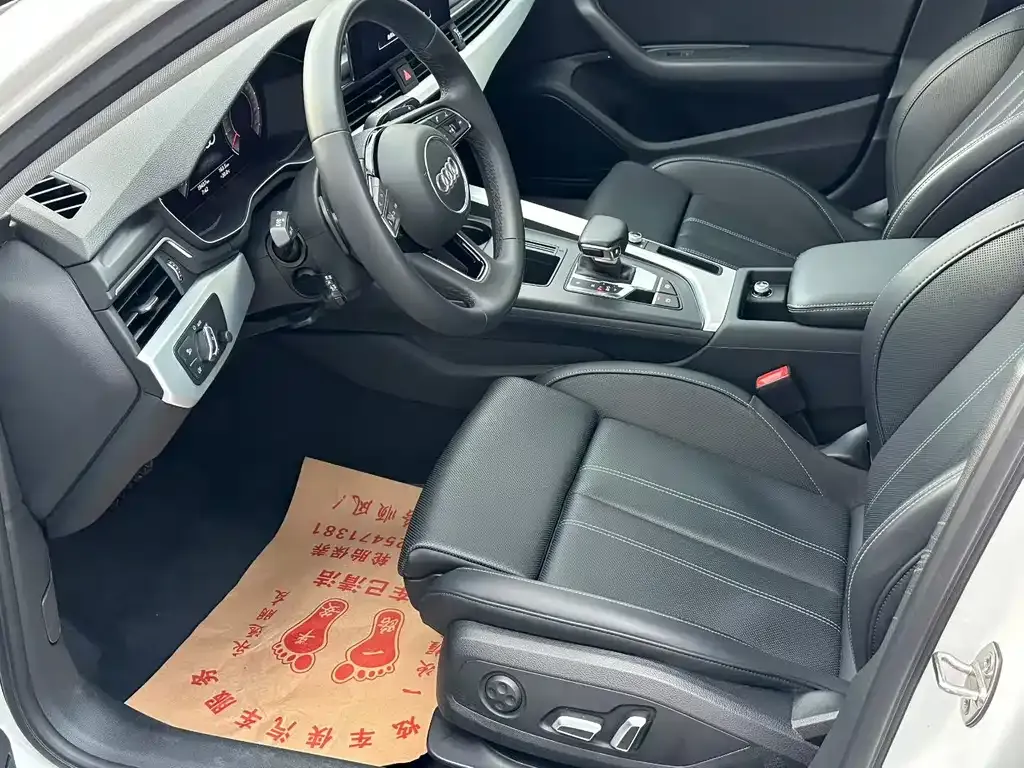 Audi A4L 2023 из CN, фото 5