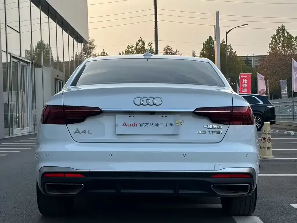 Audi A4L 2023 из CN, фото 8