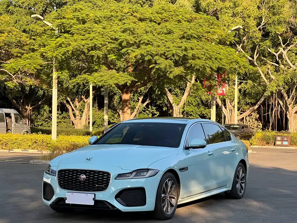 Jaguar XFL — фото 1