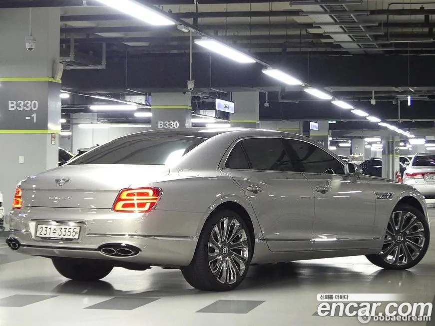 Bentley Flying Spur 2024 из KR, фото 3