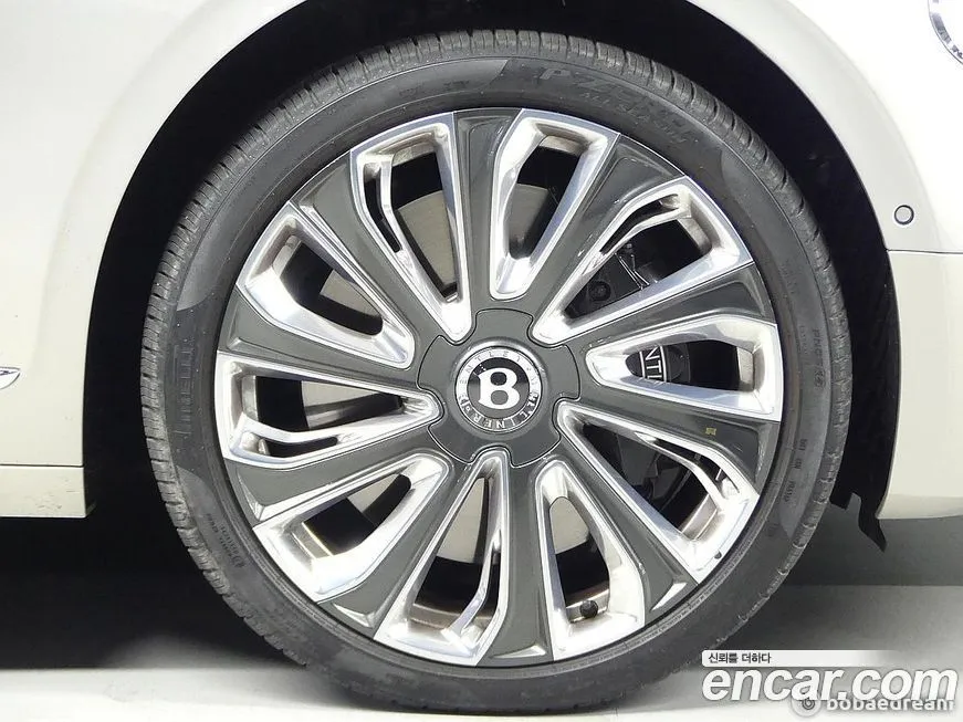 Bentley Flying Spur 2024 из KR, фото 9