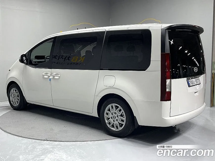 Hyundai Staria 2025 из KR, фото 2