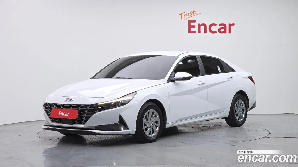 Hyundai AVANTE — фото 1