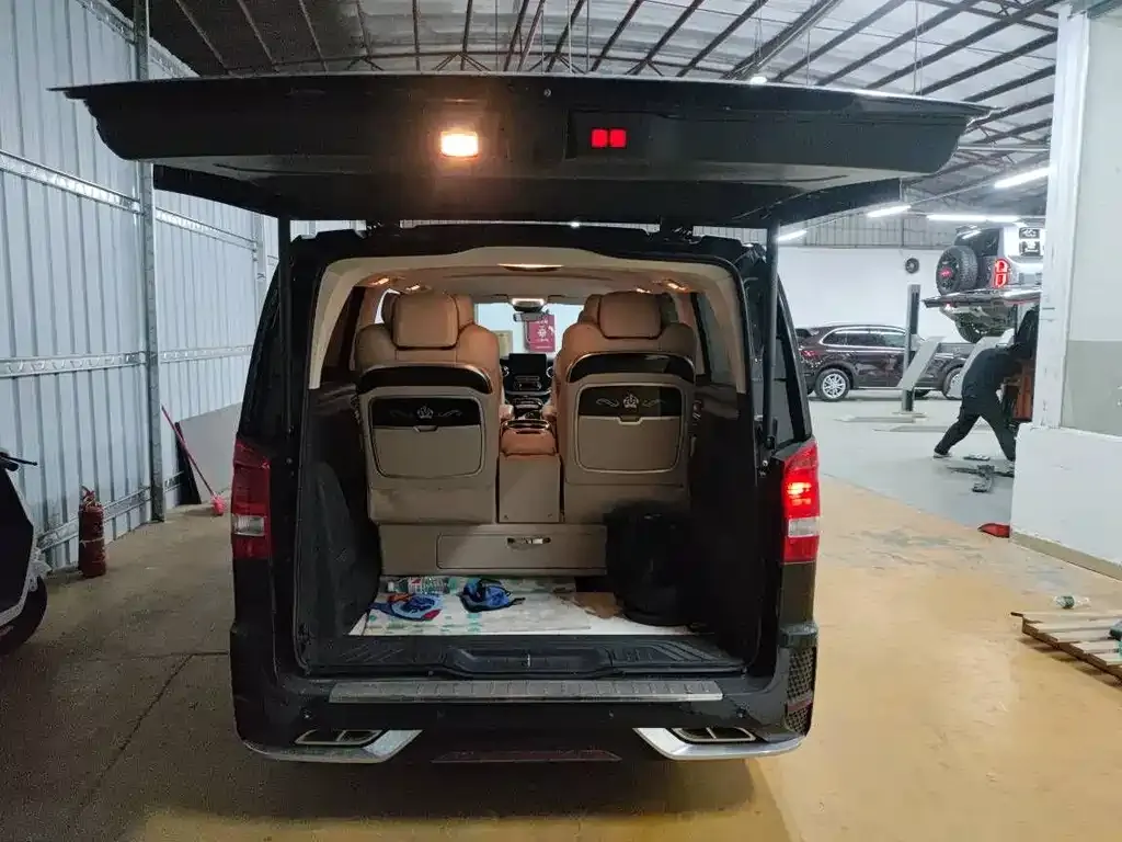 Mercedes-Benz Vito 2023 из CN, фото 6
