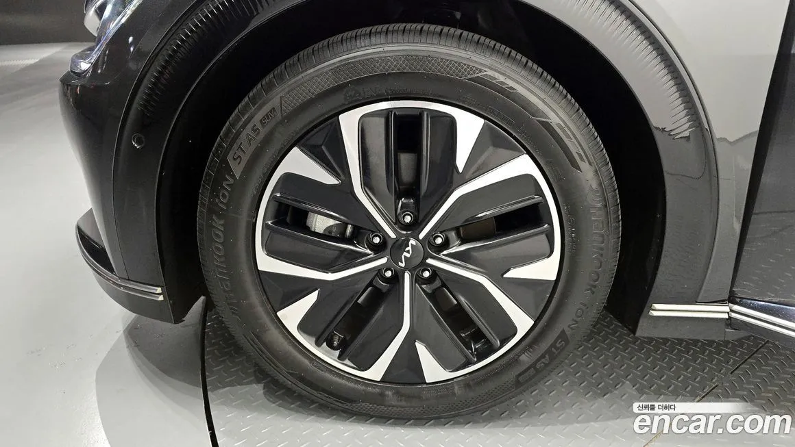 Kia EV6 — фото 5