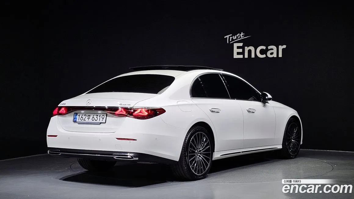 Mercedes-Benz E-Class 2024 из KR, фото 2