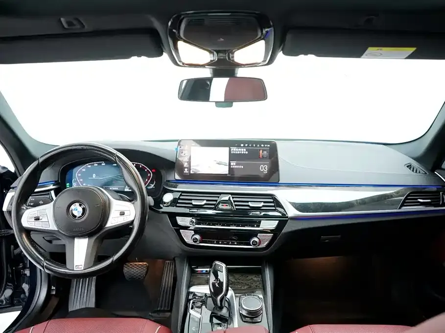 BMW 5 Series 2023 из CN, фото 3