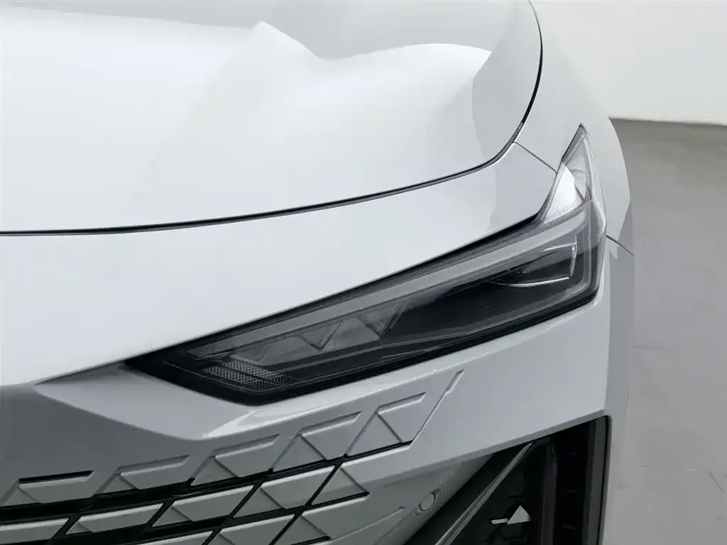 Changan UNI-V 2022 из CN, фото 7