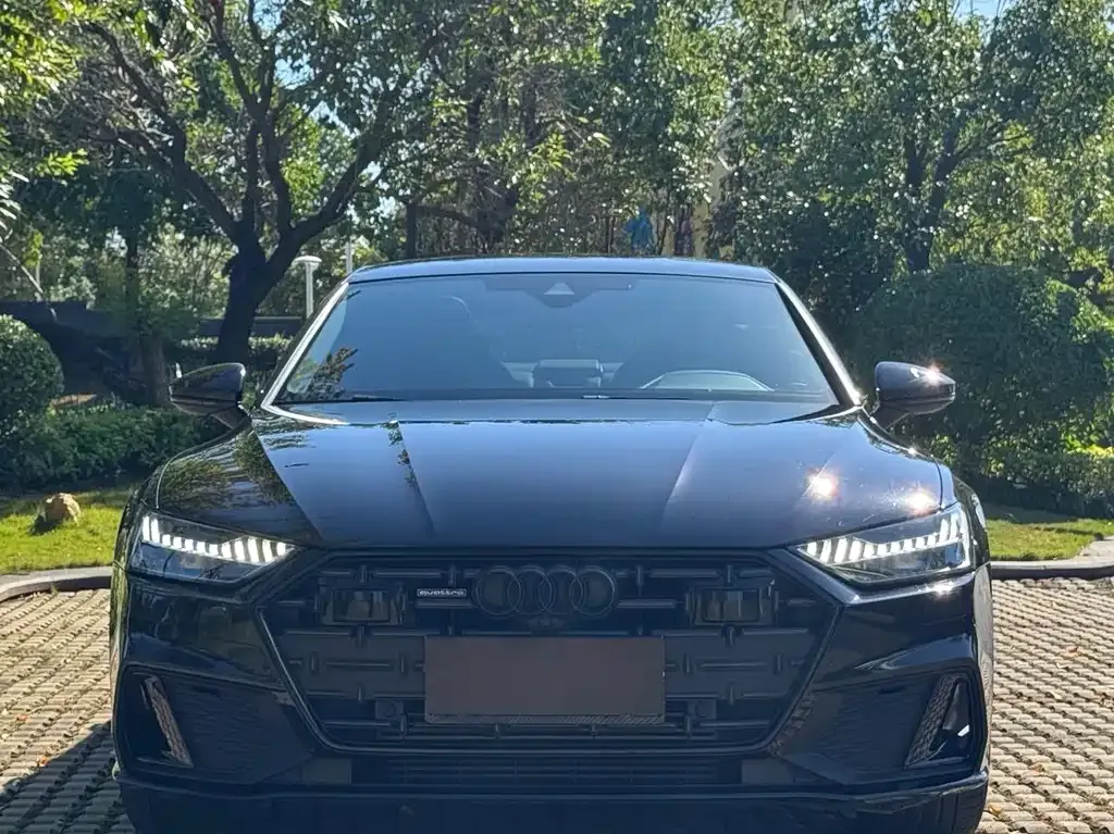 Audi A7L 2023 из CN, фото 3