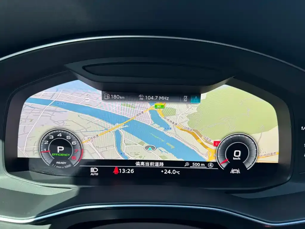 Audi A7L 2023 из CN, фото 9