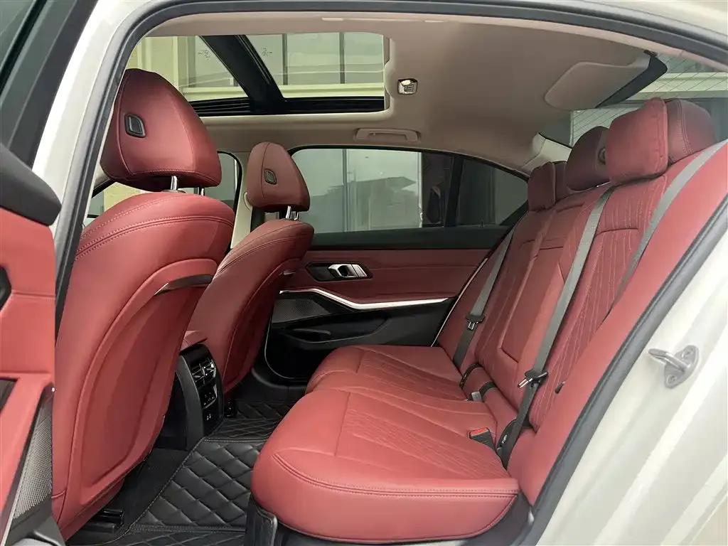 BMW 3 Series 2024 из CN, фото 6