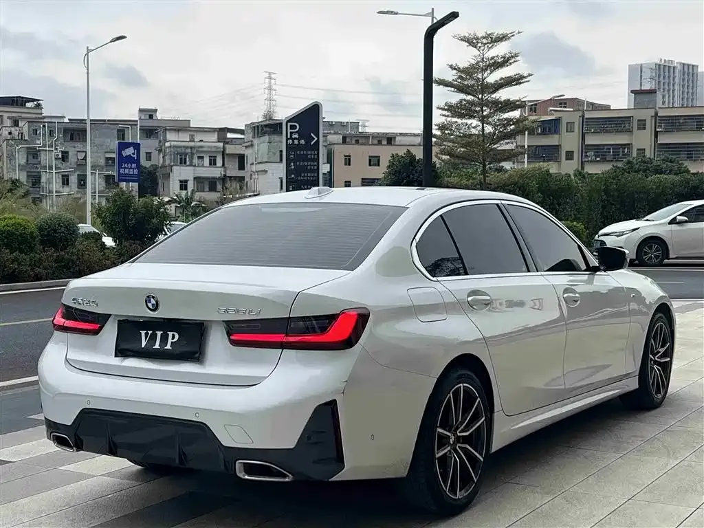 BMW 3 Series 2024 из CN, фото 7