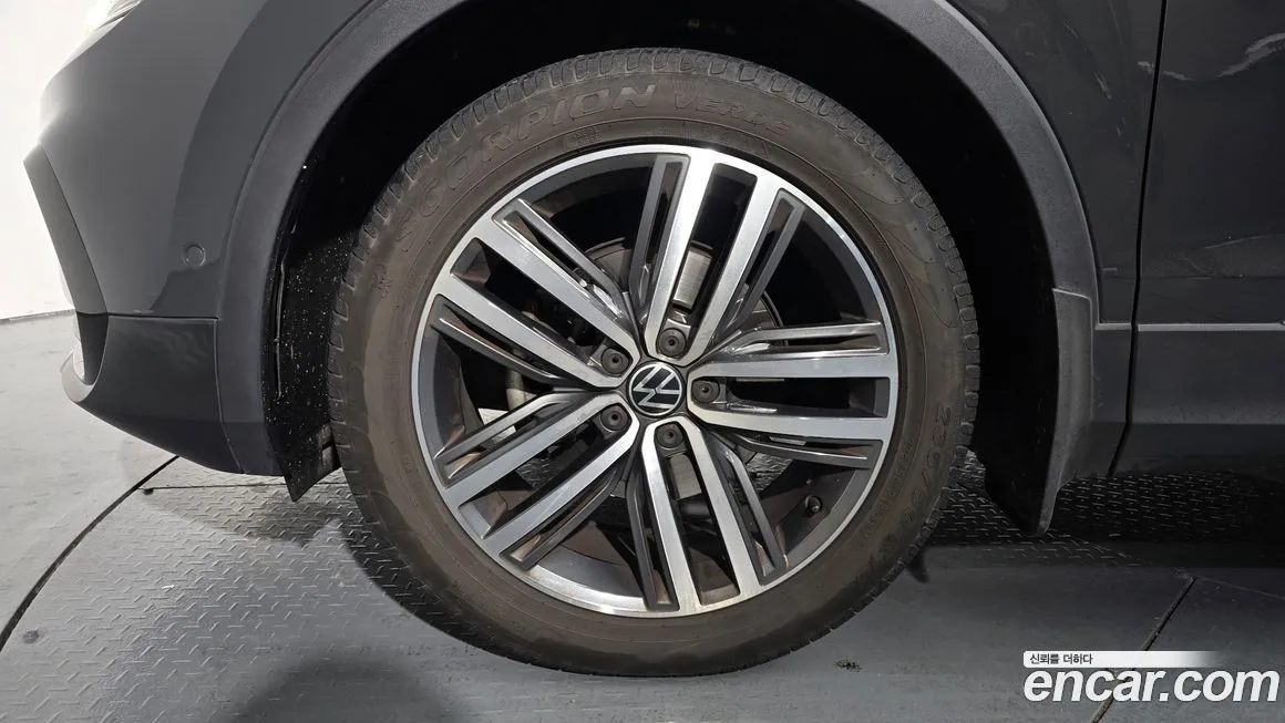 Volkswagen Tiguan 2023 из KR, фото 5
