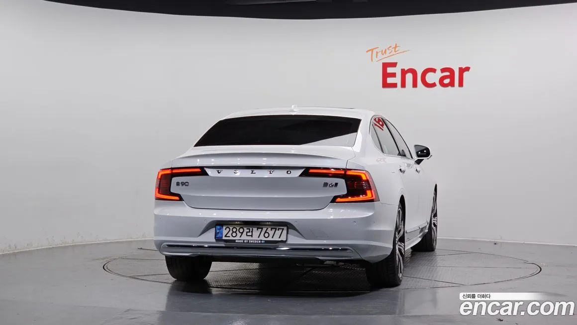 Volvo S90 — фото 4