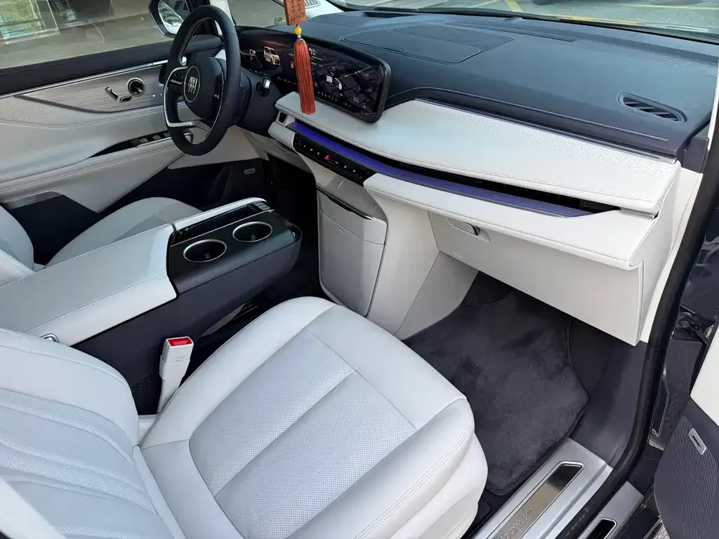 Buick GL8 Hybrid — фото 8