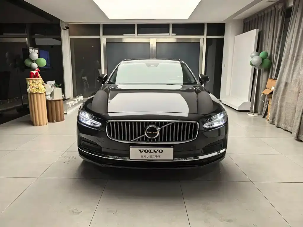 Volvo S90 2025 из CN, фото 2
