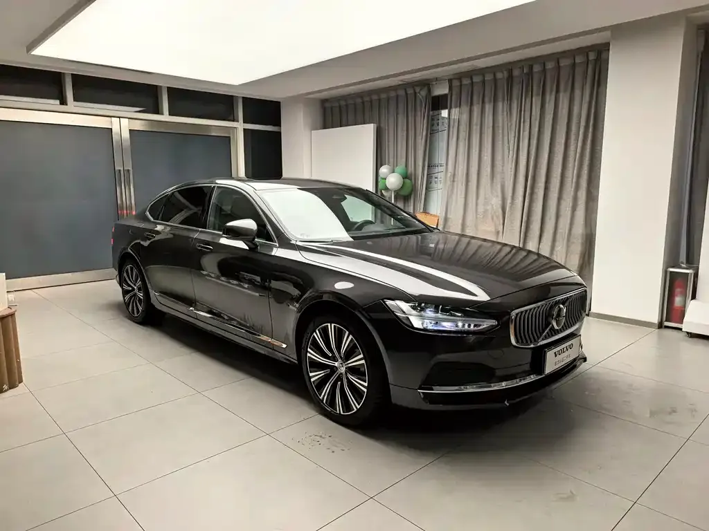 Volvo S90 2025 из CN, фото 3