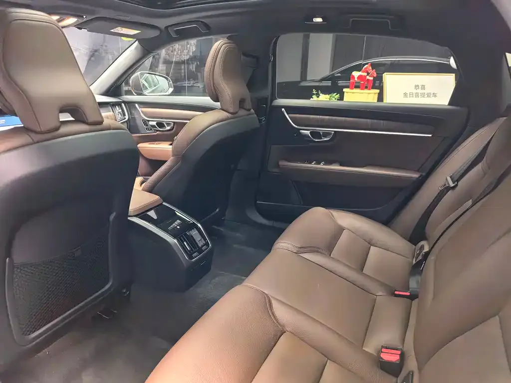 Volvo S90 2025 из CN, фото 6