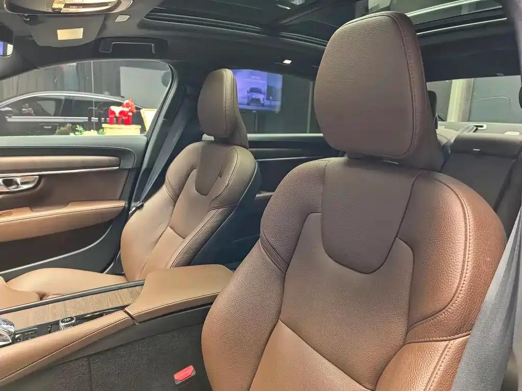 Volvo S90 2025 из CN, фото 8