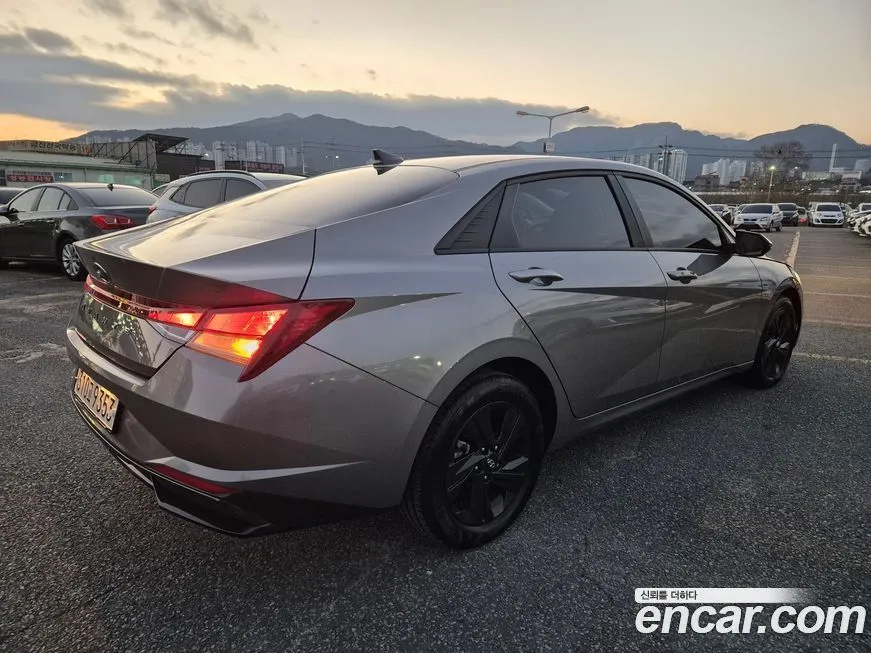 Hyundai AVANTE — фото 6