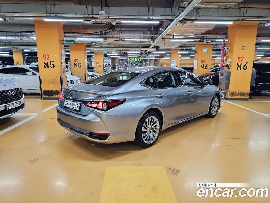 Lexus ES 2025 из KR, фото 2