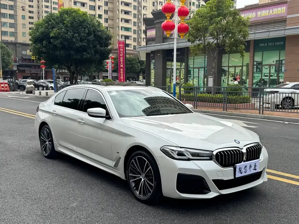 BMW 5 Series — фото 2
