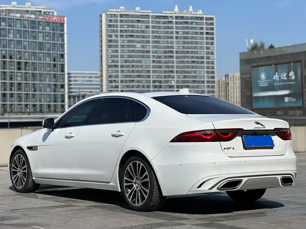 Jaguar XFL 2022 из CN, фото 4